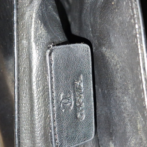 Chanel Purse - Picture 5 of 9
